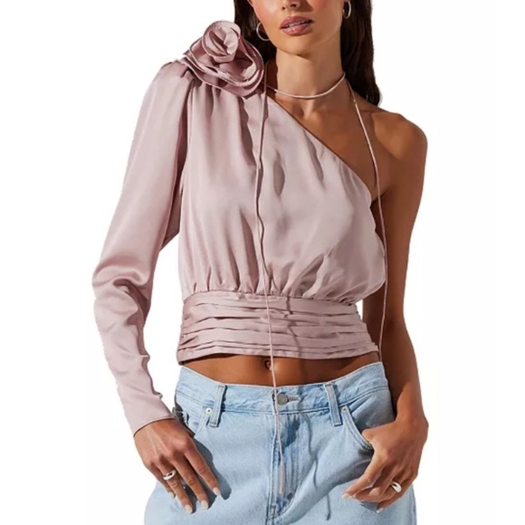 ASTR THE LABEL CARMELITA ONE SHOULDER BLOUSE SZ LARGE PALE PINK - Picture 1 of 12